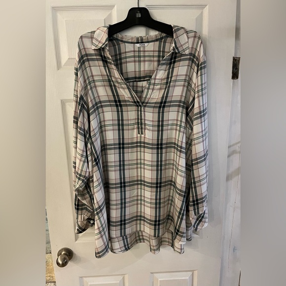 2/$20 - NWOT - Cozy, Twill Plaid  Shirt  - Medium Weight - 4X - Picture 6 of 10